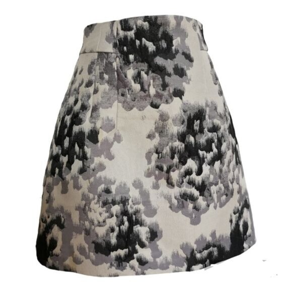 Girl's H&m brocade skirt black grey cream abstract - Picture 2 of 8